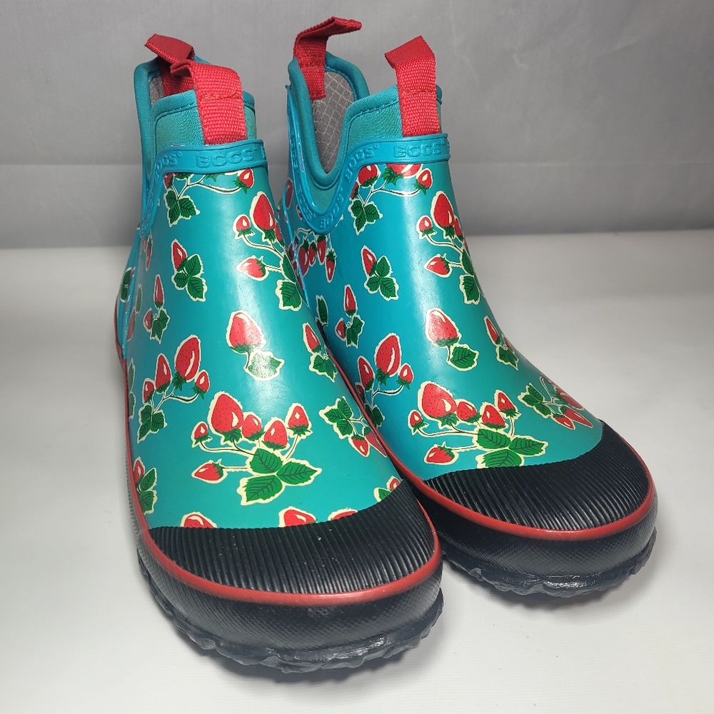 Bogs Strawberry Ankle Rain Boots  Size 8